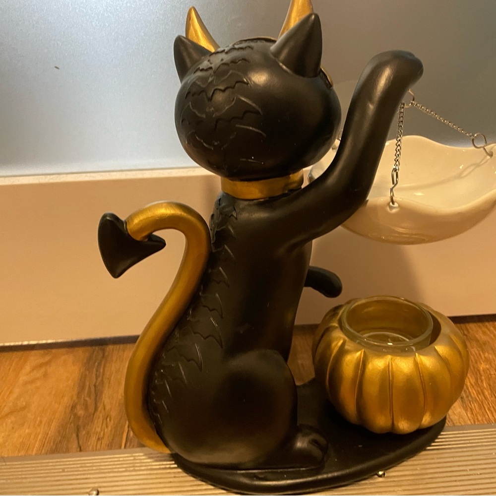 Retired and Rare “Sophia” Yankee Candle Black Cat Tea Light Burner - Picture 3 of 6
